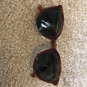 PRADA light brown polarized sunglasses with case